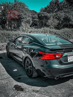 Nissan Maxima